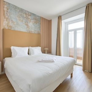 Brand New Hostel Anjos